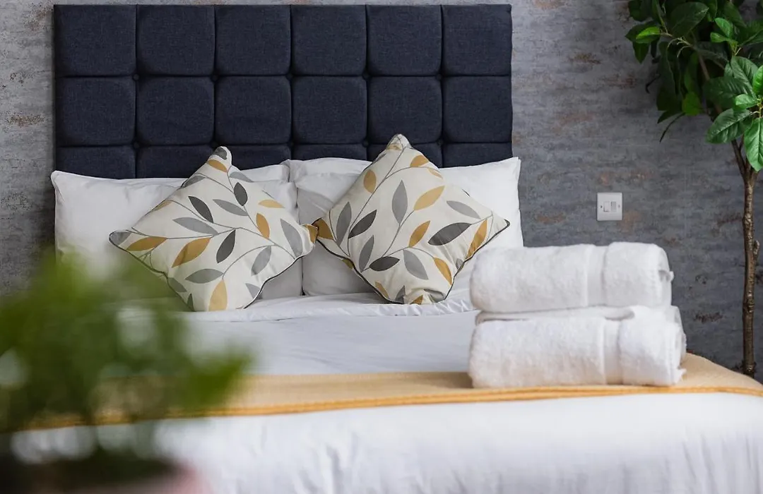 Kilburn City Suites-1