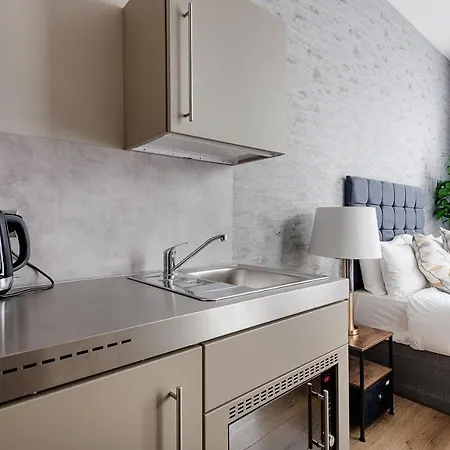Kilburn City Suites-2